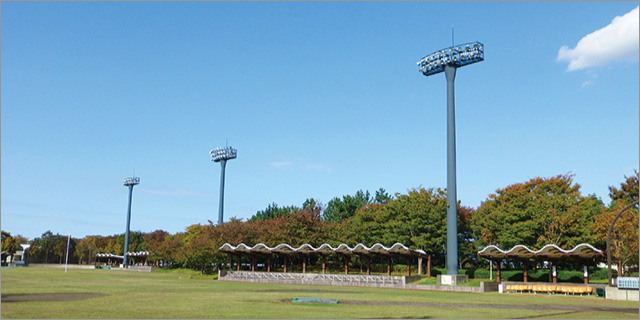 多目的運動公園照明鉄塔　高さ25.7ｍ